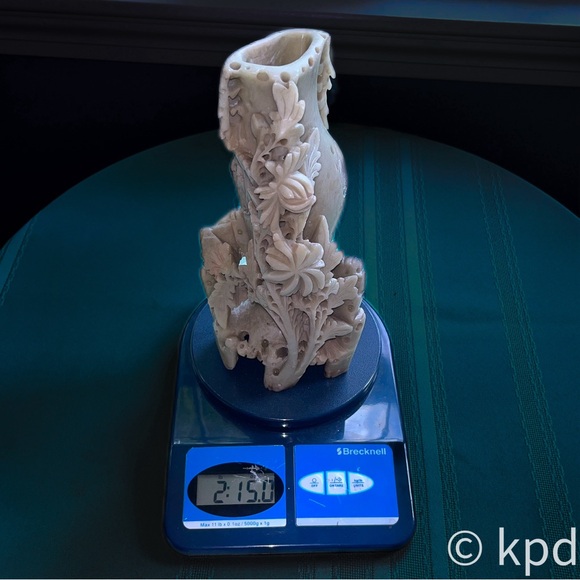 Large Heavily Carved Vintage Chinese Soapstone Vase Flower Leaf Designs - Picture 8 of 12